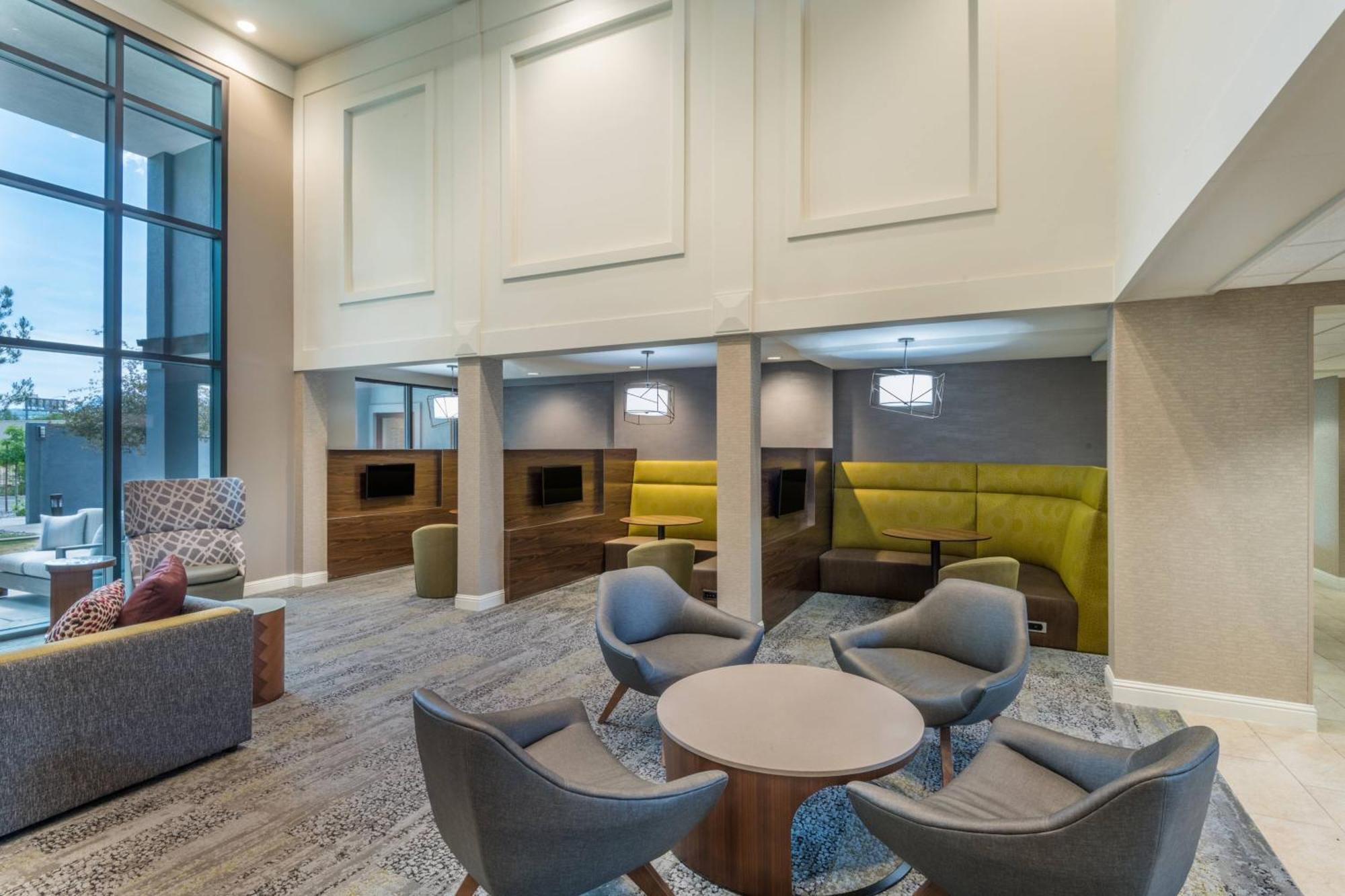 คอร์ตยาร์ด เรโน Hotel รีโน ภายนอก รูปภาพ
