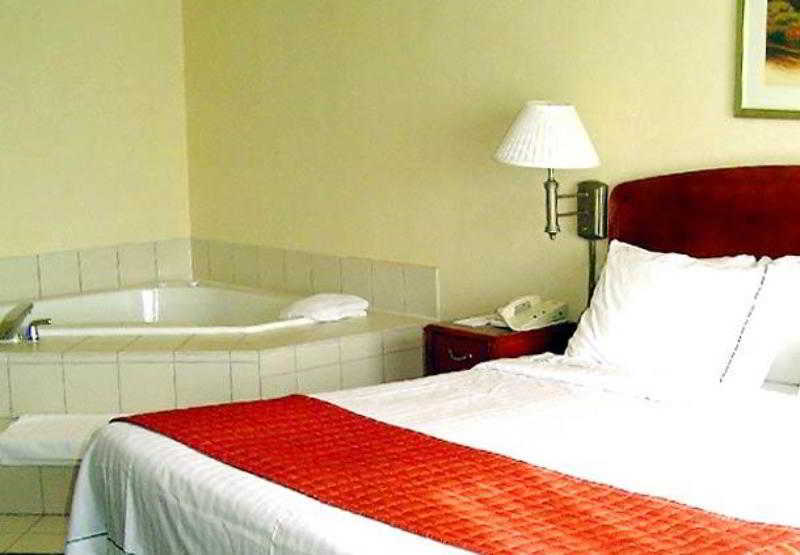คอร์ตยาร์ด เรโน Hotel รีโน ภายนอก รูปภาพ